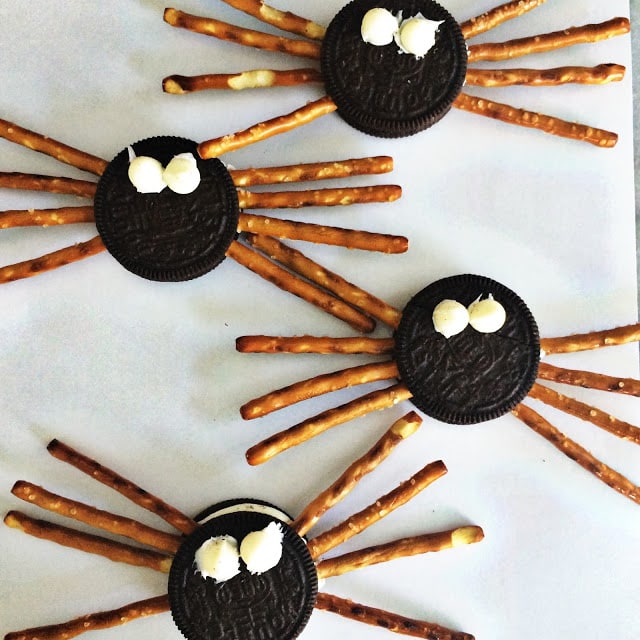 Spooky Oreo Spiders