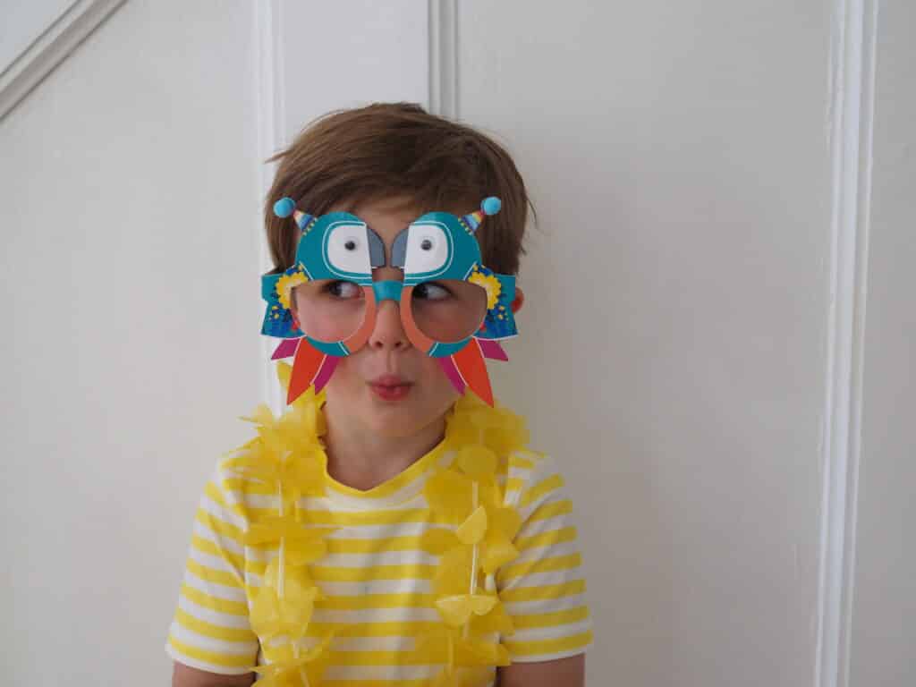 Easy Luau Ideas for Kids. DIY luau parrot glasses