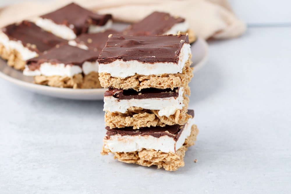 s'mores cereal bars