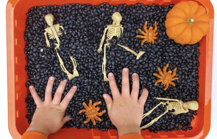 Simple Preschool Activities: Halloween