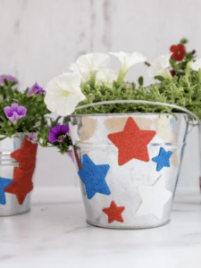 3 Easy Patriotic Crafts for Kids Cover Image