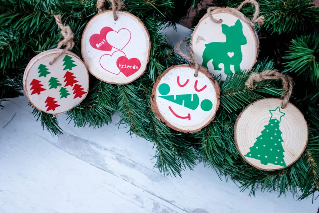 diy ornaments on christmas tree